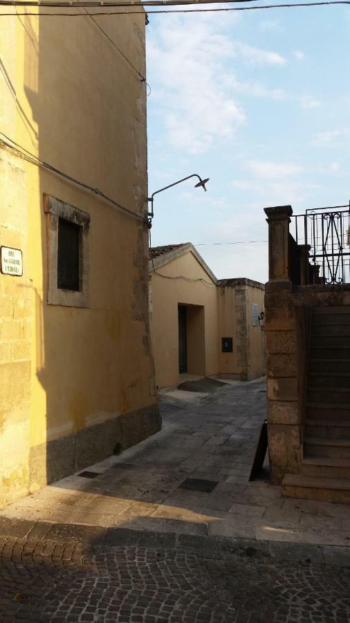 Profumo Barocco 1 Villa Noto Exteriör bild